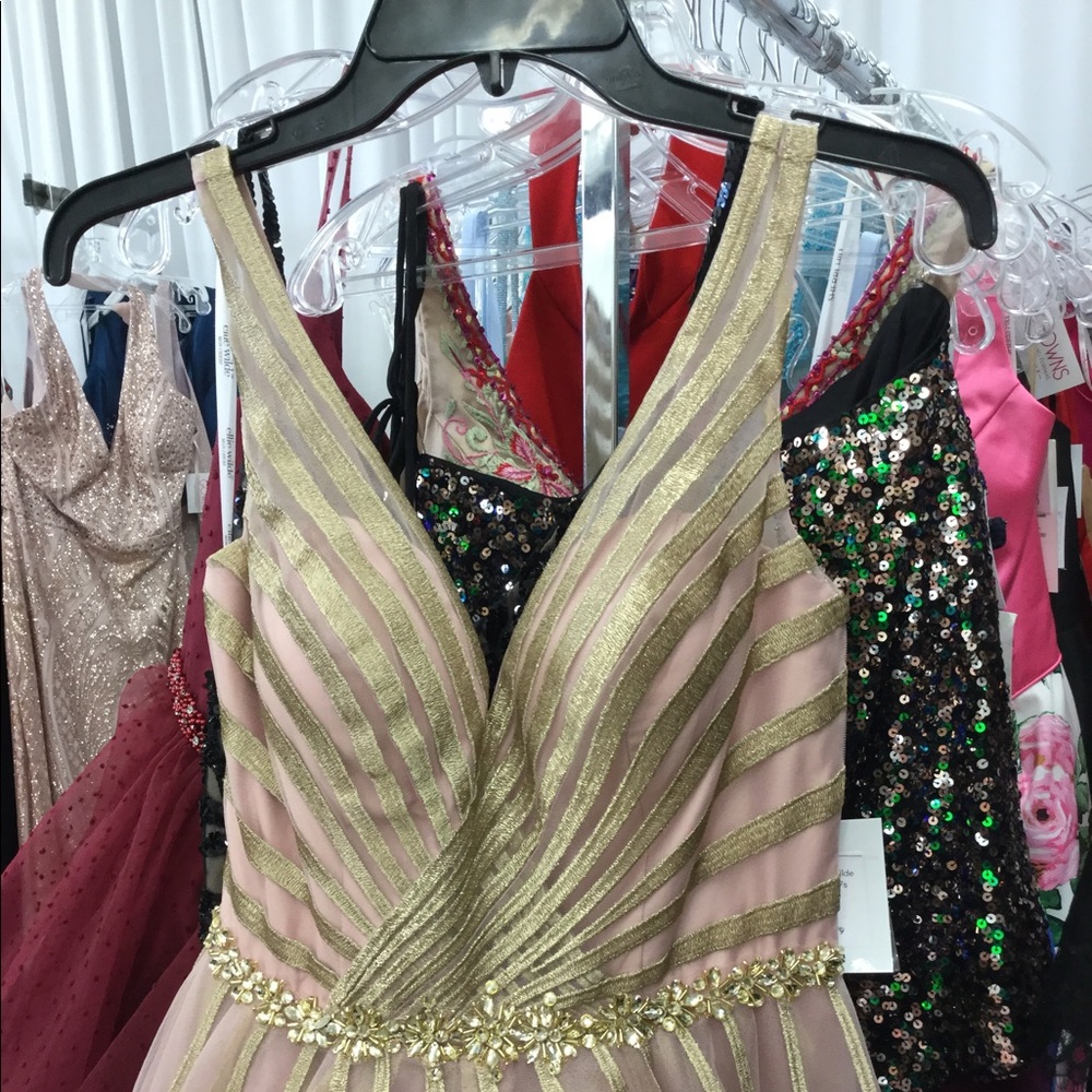 Ellie Wilde short Homecoming Dress